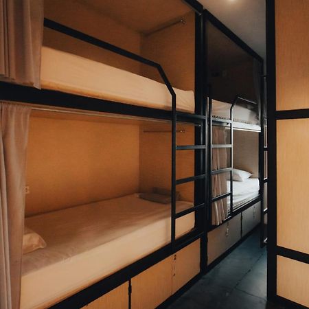 Penak Hostel Malioboro Yogyakarta Bagian luar foto