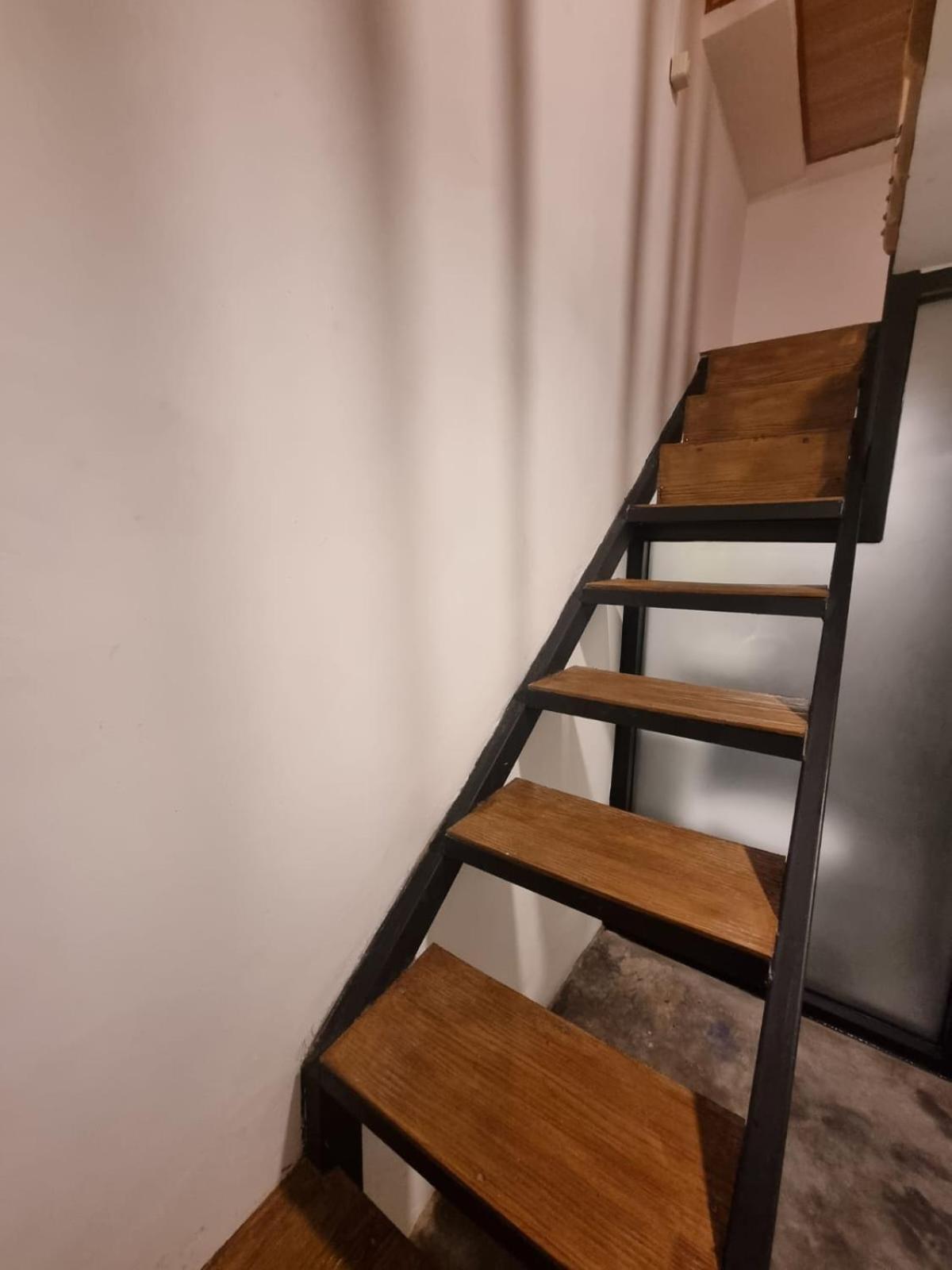 Penak Hostel Malioboro Yogyakarta Bagian luar foto