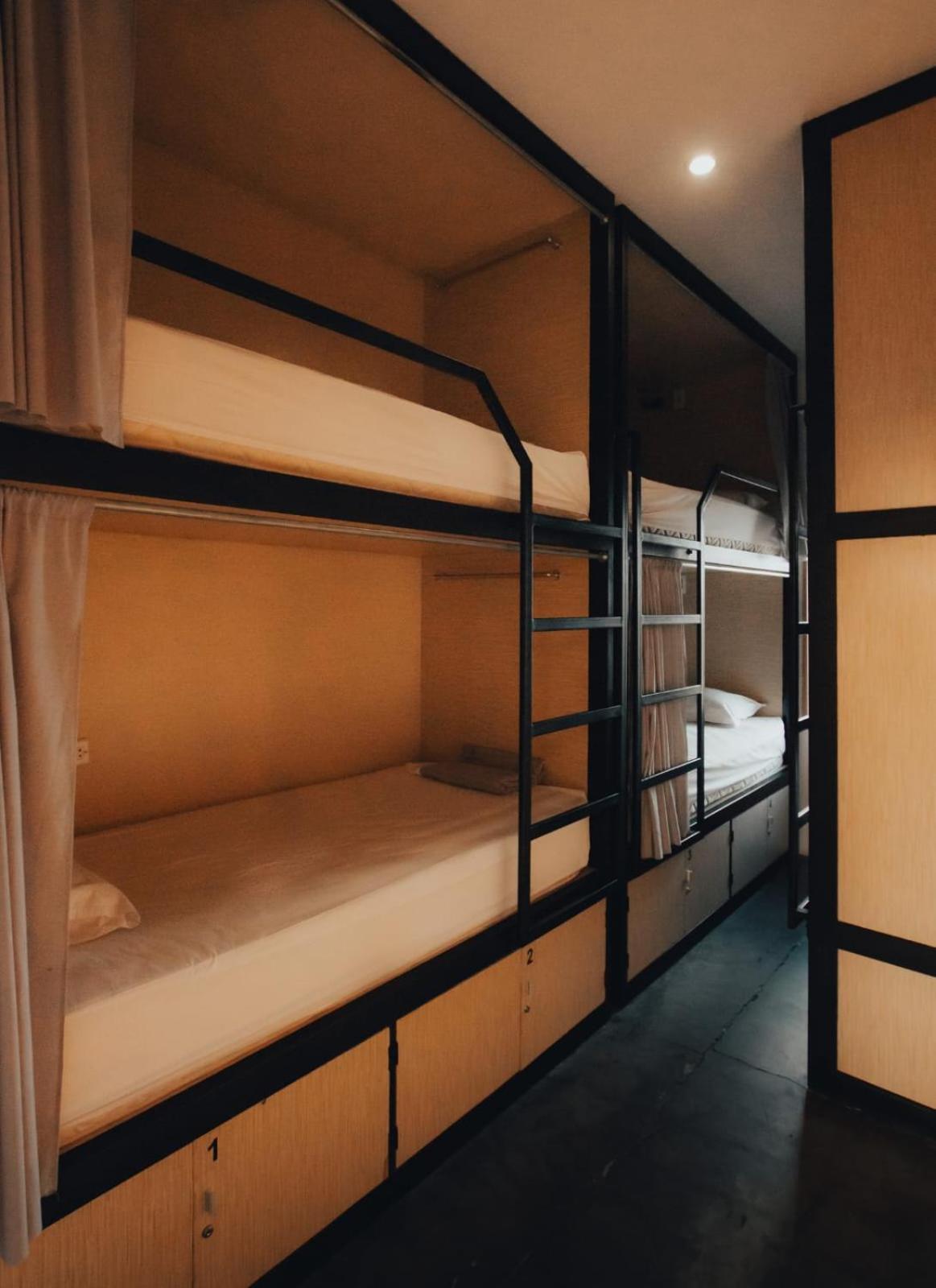 Penak Hostel Malioboro Yogyakarta Bagian luar foto